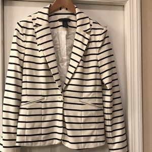 Barely worn jacket. Need to empty my closet